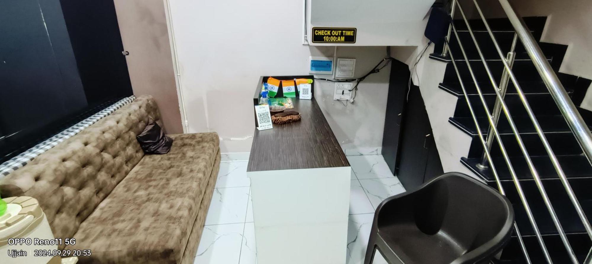 Hotel Rainbow Ujjain Buitenkant foto